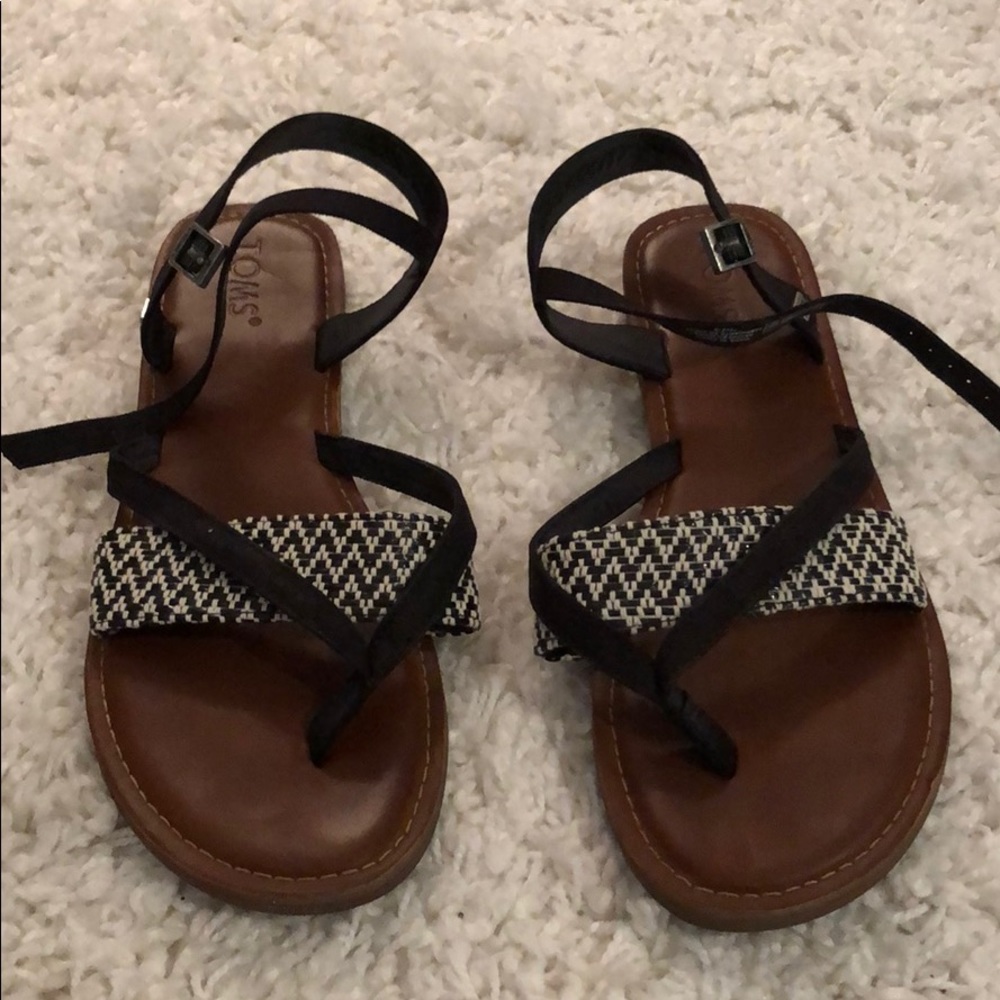 Toms sandals